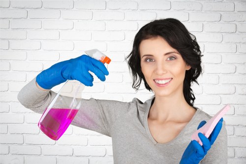 Budget-friendly move-out cleaning for kitchen and bathroom areas